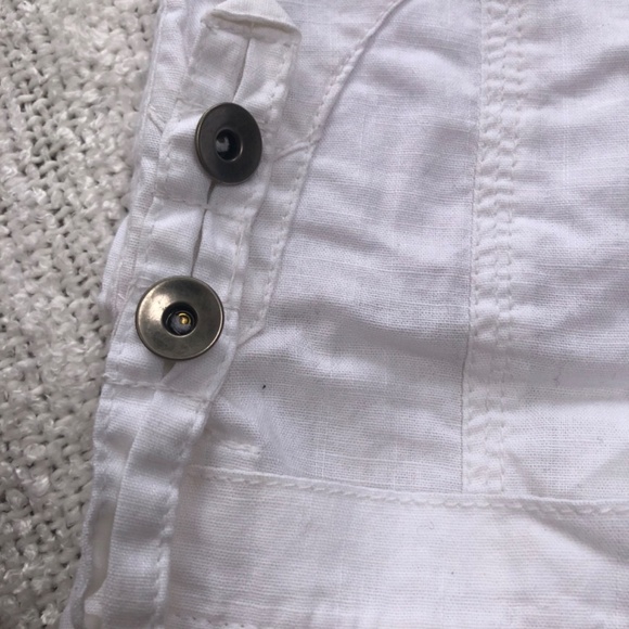 Powder Room size medium white shorts. Lots of buttons and pockets. - Picture 2 of 8